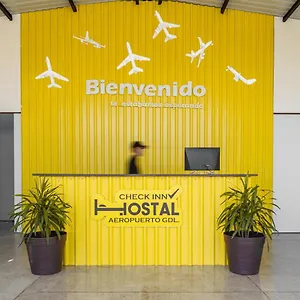 Guest house Check Aeropuerto Gdl, Las Pintas